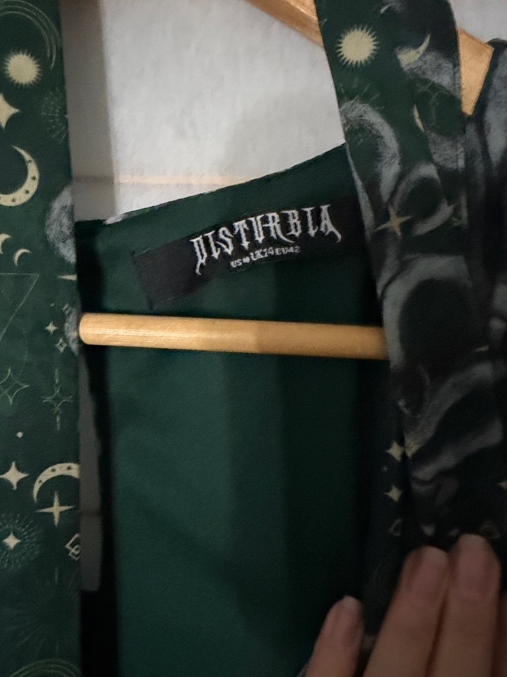 Disturbia Green Pleated V-Neck Midi Dress with Celestial Print - Picture 2 of 4